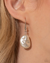 Load image into Gallery viewer, Seashell Shanty - White Necklace & Seashell Song - White Bracelet 2 Piece Set