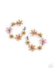 Load image into Gallery viewer, Wreathed Welcome - Gold