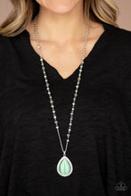 Load image into Gallery viewer, Fashion Flaunt-Green