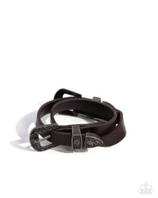 Load image into Gallery viewer, Buckle TOWN - Brown
