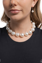 Load image into Gallery viewer, Pronounced Pearls - Gold
