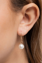 Load image into Gallery viewer, Pronounced Pearls - Gold
