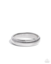 Load image into Gallery viewer, Flashy Fringe - Silver
