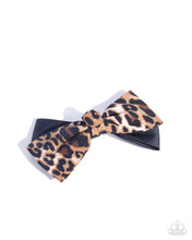 Load image into Gallery viewer, Chasing Cheetah - Brown
