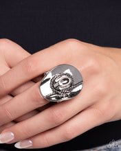 Load image into Gallery viewer, Broach Backdrop - Silver
