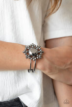 Load image into Gallery viewer, Elaborate Elegance- Black
